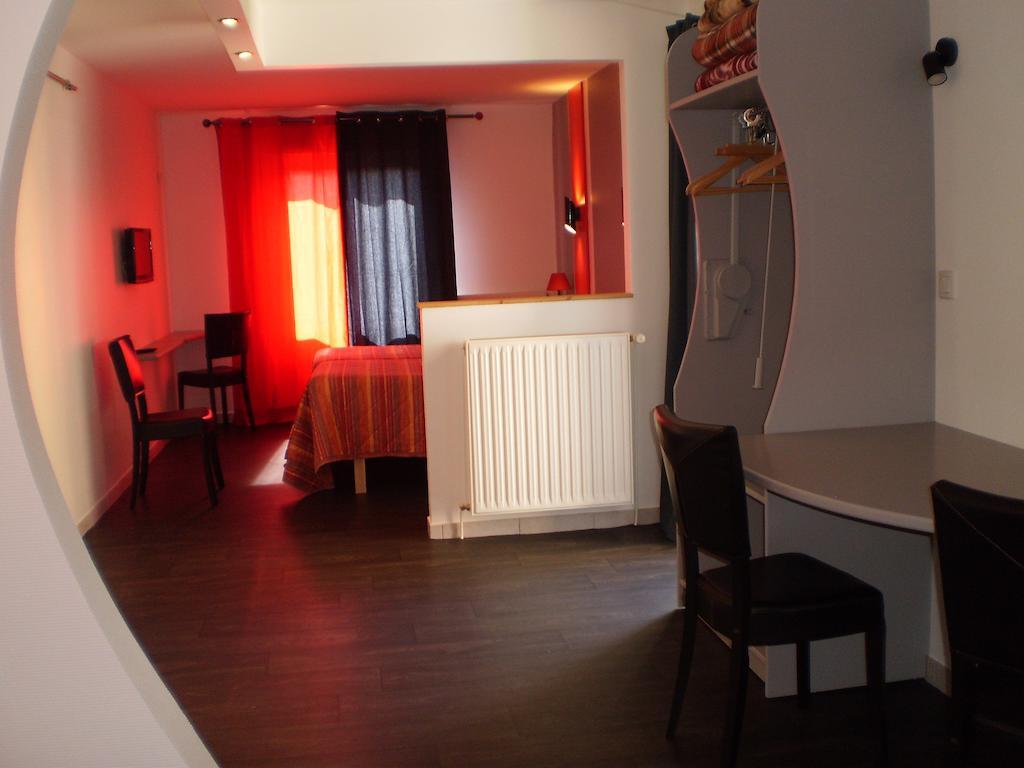 hotel l Ander Saint-Flour  Værelse billede