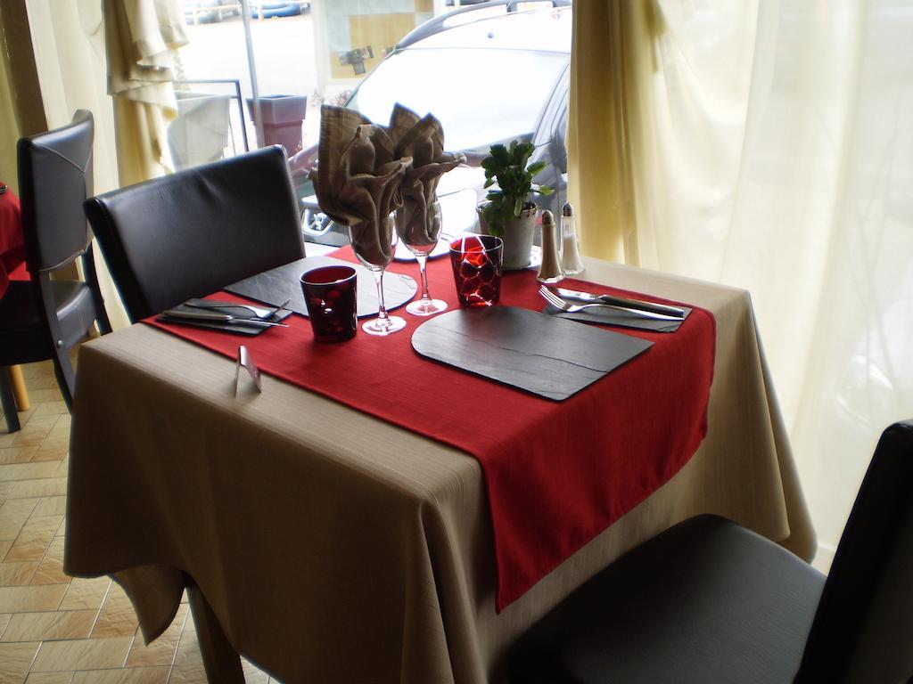 hotel l Ander Saint-Flour  Værelse billede